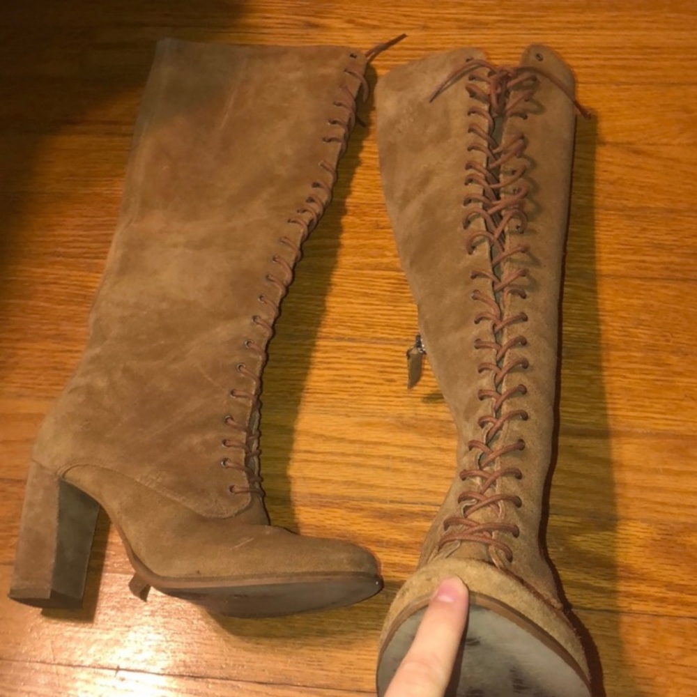Tan heeled boots - Picture 3 of 5